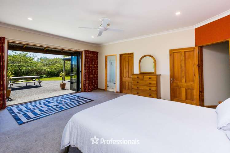 118 Colletts Road Mangaroa_17