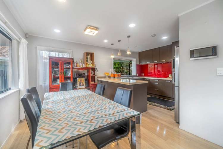 1/2 Channing Crescent Botany Downs_6