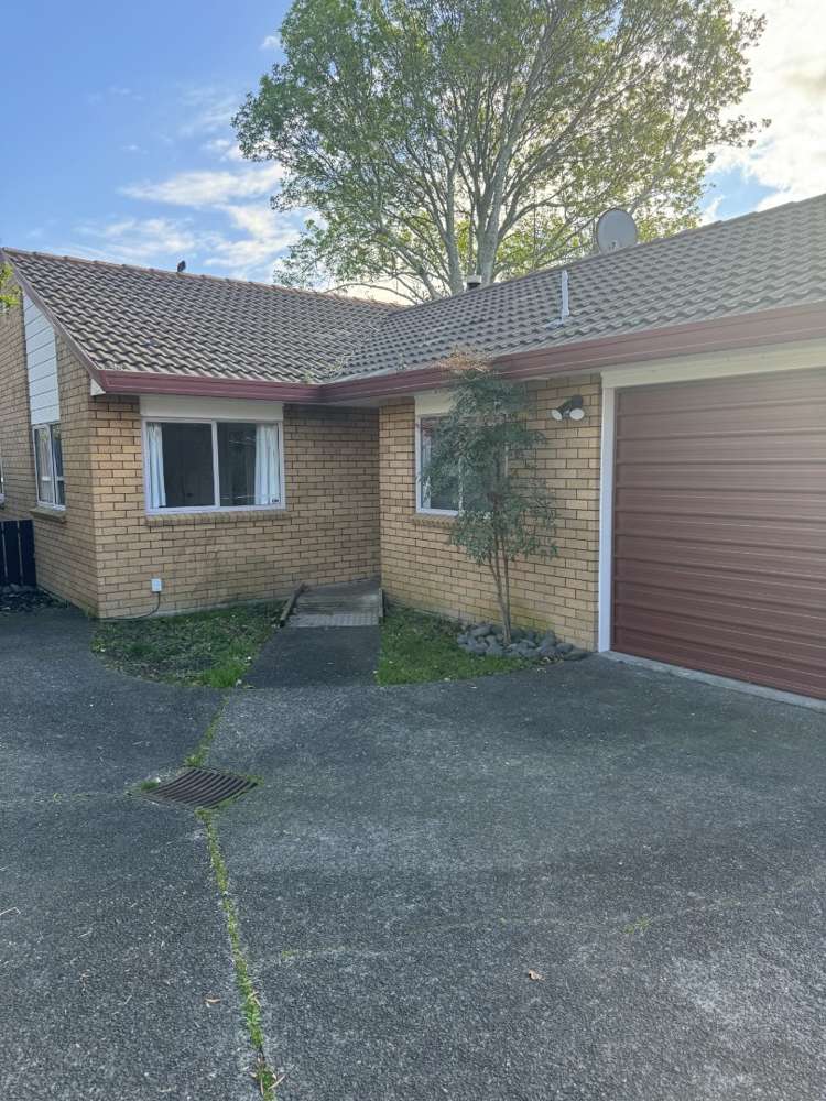 240B Te Atatu Road Te Atatu South_0