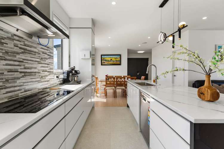 5 Korowhiti Road_0