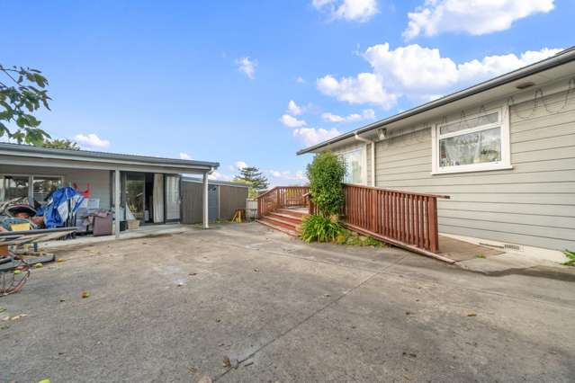 124 Tuhikaramea Road Dinsdale_1