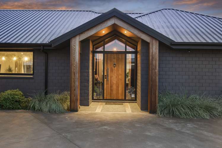 17 Carnaveron Drive Lincoln_17