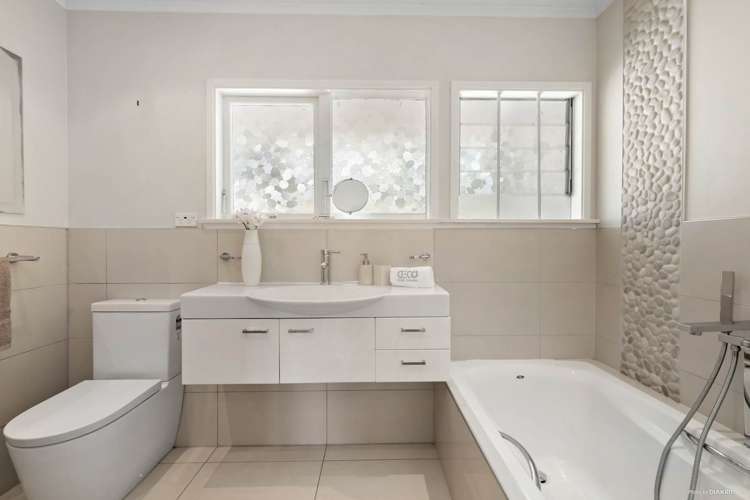 695 East Coast Road Browns Bay_9