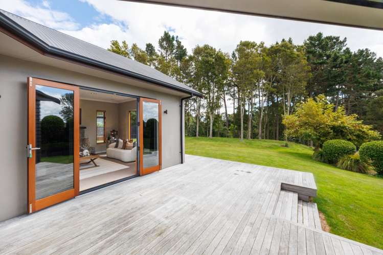 7 Titirangi Drive Fitzherbert_4