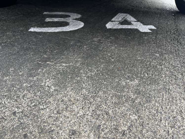 4B34/187 Victoria Street - Car park_5