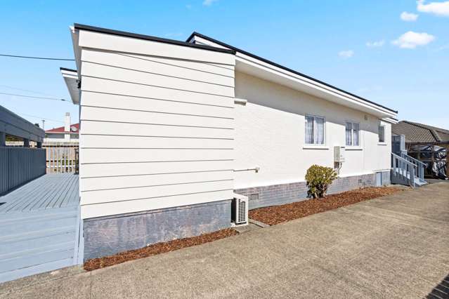 68 Archibald Road Kelston_2