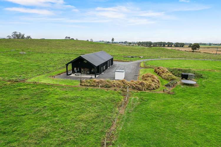 23 Metcalfe Road Ngahinapouri_8