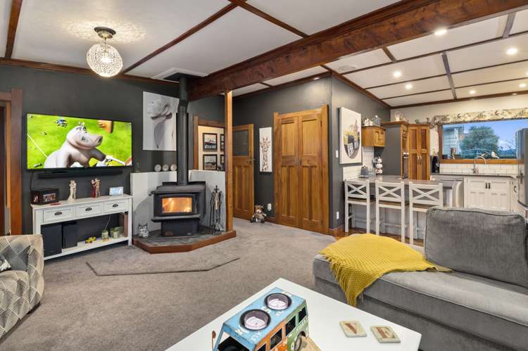 1070 Queen Street East Levin_7