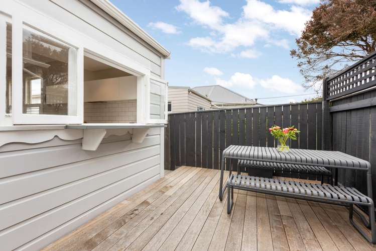 50 Freyberg Street Lyall Bay_12