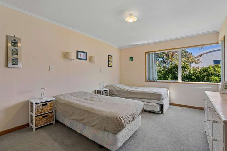 411 Peninsula Road Kelvin Heights_16