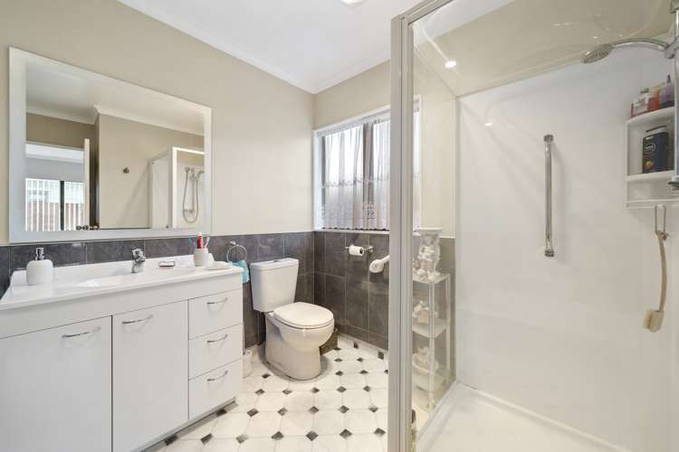 12 Woodland Grove Wainuiomata_12