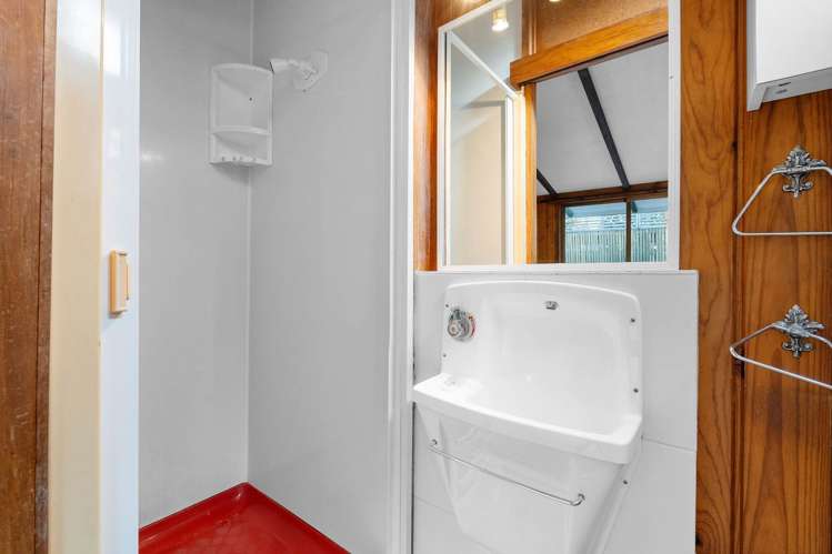 13 Reynolds Place Torbay_25