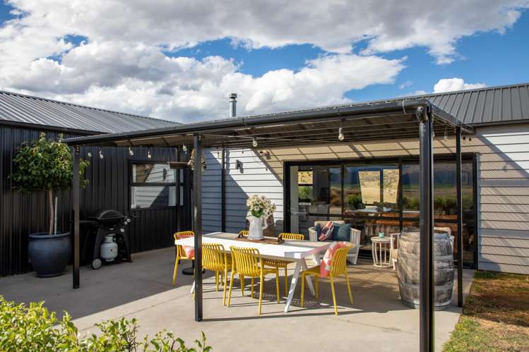 77 Leaning Rock Road Alexandra_20