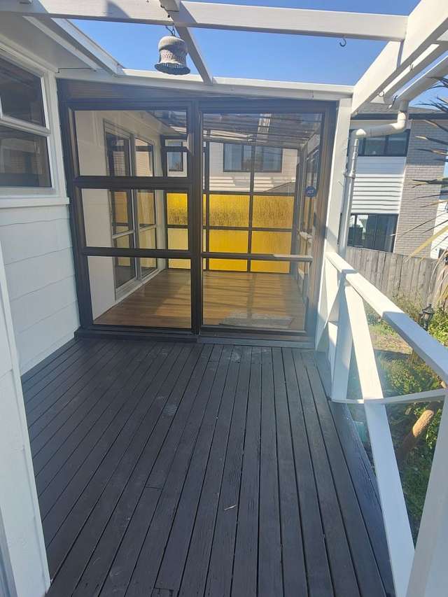 8 Revel Avenue Mount Roskill_3