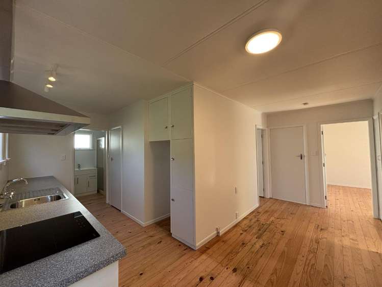 3/32 Cobham Crescent Stoke_2