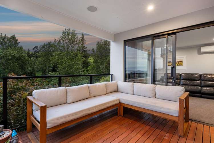 10 Woodford Lane Stoke_21