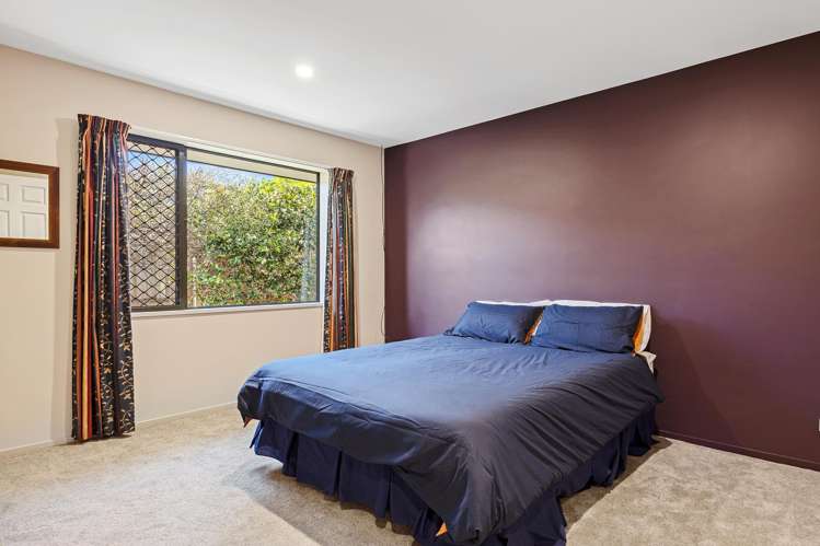 24 Paget Drive Woodend_13