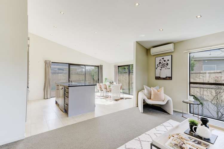 15 Chadwick Place Rototuna North_3