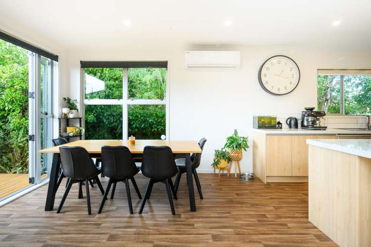 28 Summerhill Drive Fitzherbert_5