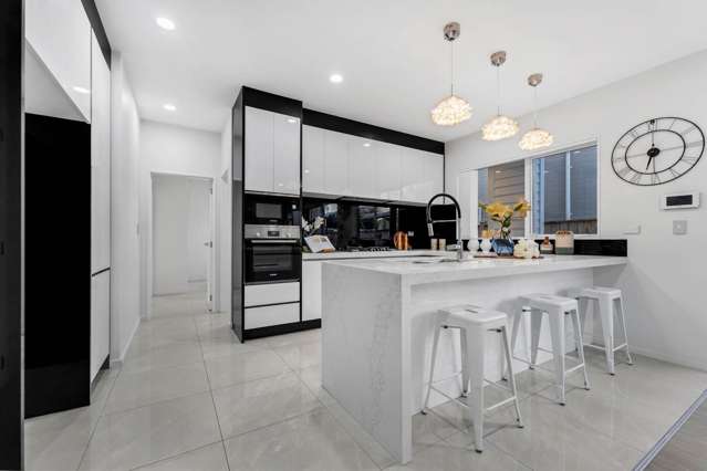 21 Horsefields Drive Flat Bush_2