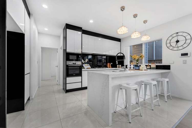 21 Horsefields Drive Flat Bush_2