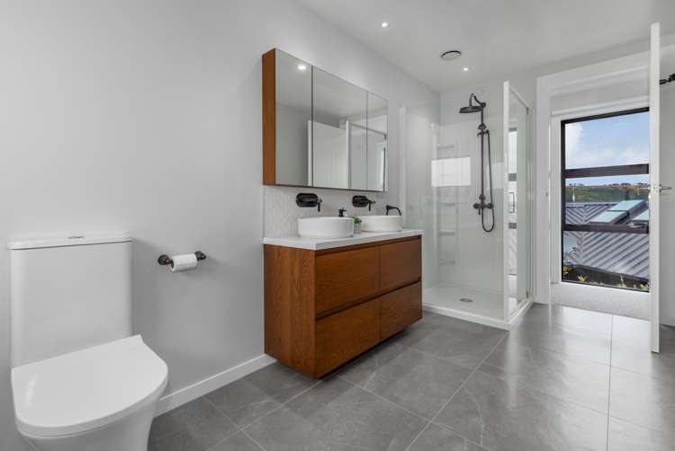 14 Rotorua Grove Aotea_26