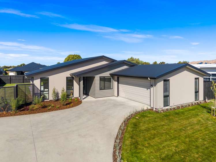 28 Rose Manor Drive Springlands_34