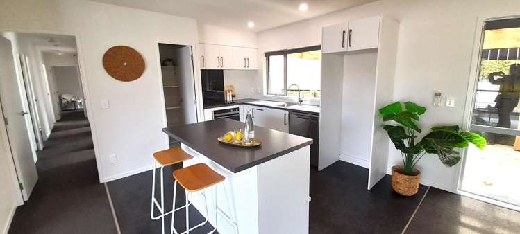 12 Harlock Pl Huntly_11