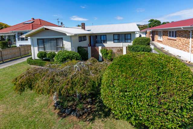 32 Lawrie Avenue Pukekohe_1