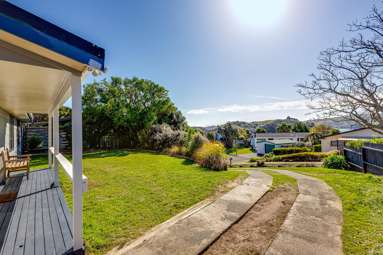 23 James Cook Drive_3
