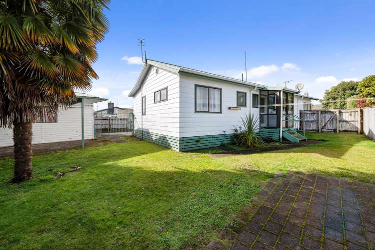 6 Blomfield Street Pukehangi_11