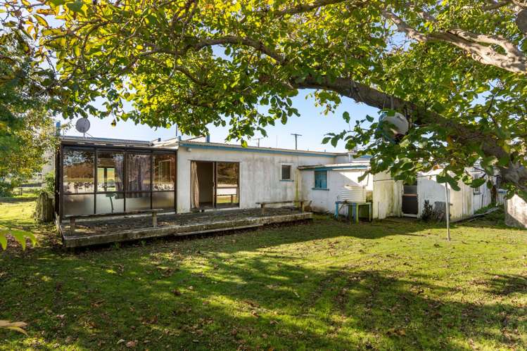 76 Main Road Makaraka_12