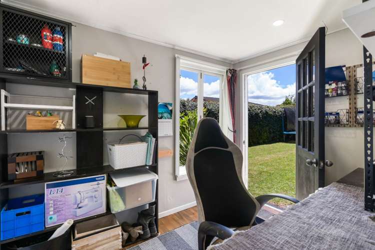 2/57 Solar Road Glen Eden_31