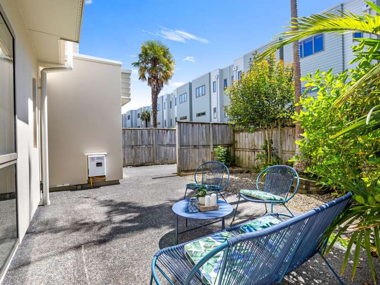 57/21 Hunters Park Dr Three Kings_22