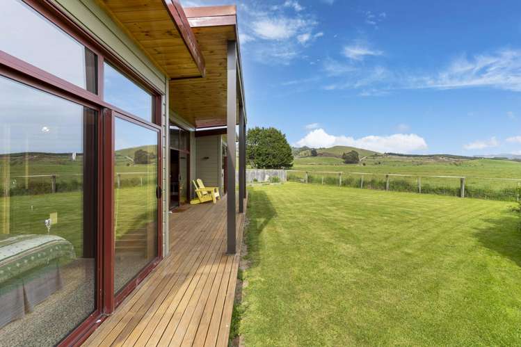 1241 Coast Road Karitane_19