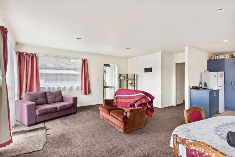 19a Karepo Crescent Ranui_5