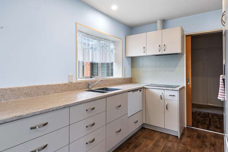 2/14 Middlepark Road Sockburn_3