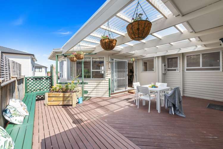 10 Borrowdace Avenue Botany Downs_24