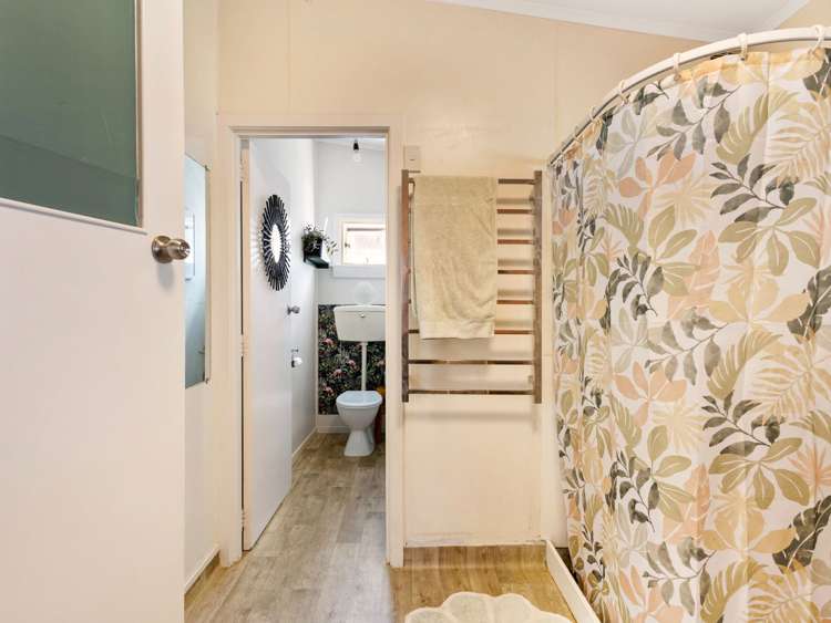 905 Willowpark Road North Mayfair_22