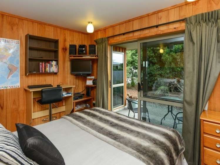 412a Southland Place Raureka_12