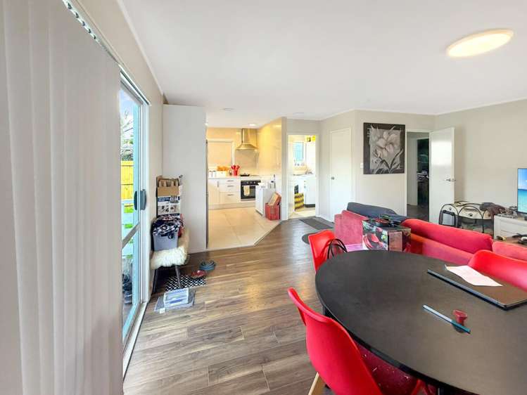 2/47 Moire Road Massey_4