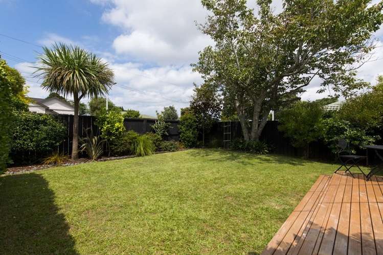 25 Invermay Avenue Mount Roskill_2