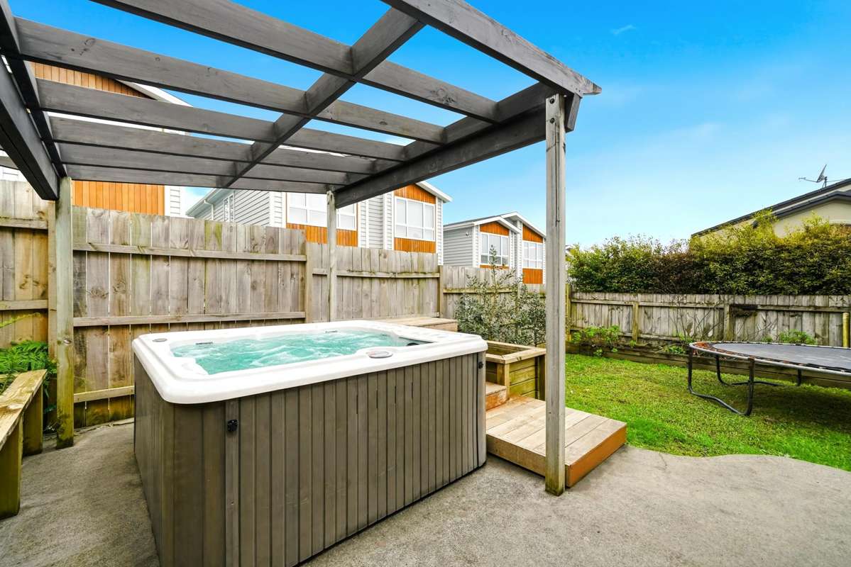 2/121 Forrest Hill Road_3