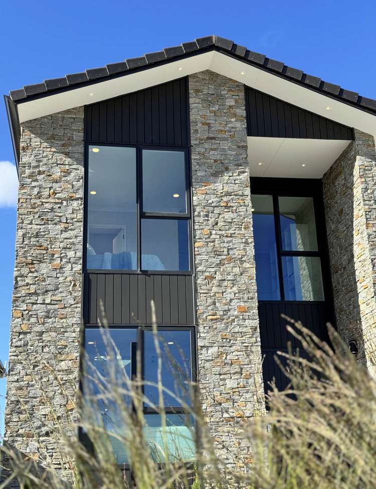 25 Knockanara Drive Flat Bush_38