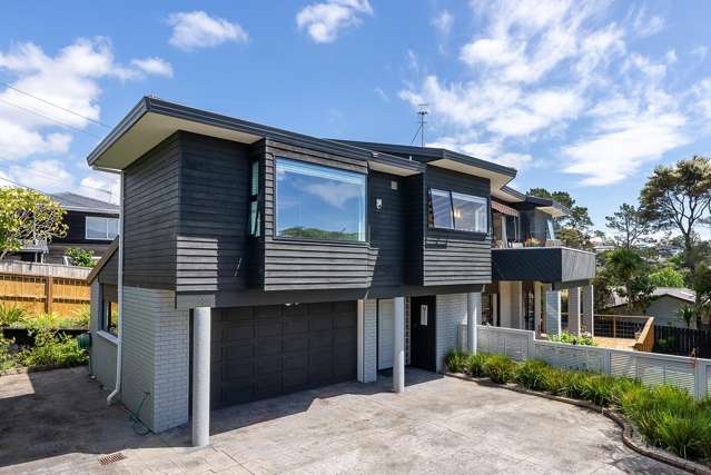 Tranquil Living with Rangitoto Views