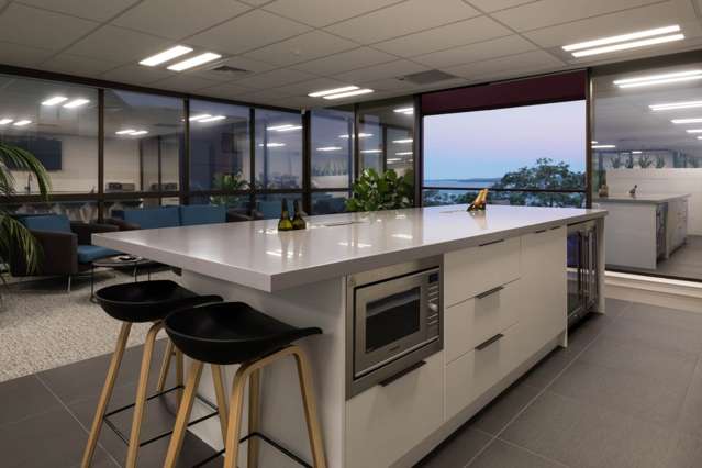 3/159 Hurstmere Road Takapuna_4