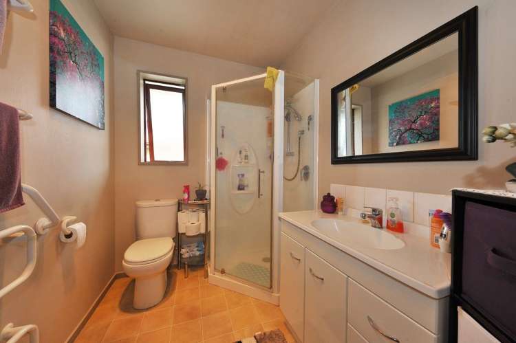 10/295 Pages Road Wainoni_10