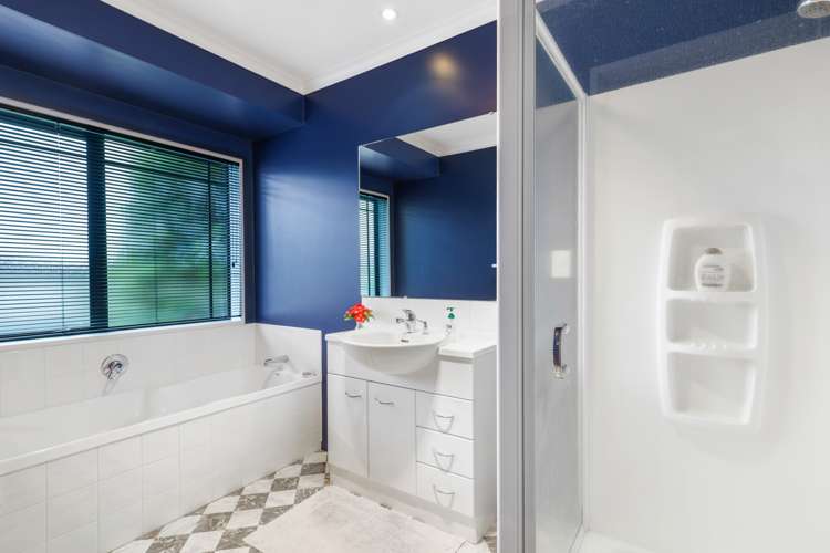 83 Wiltshire Drive Huntington_15