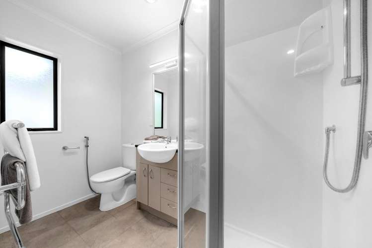 15A Thomas Road Flat Bush_8