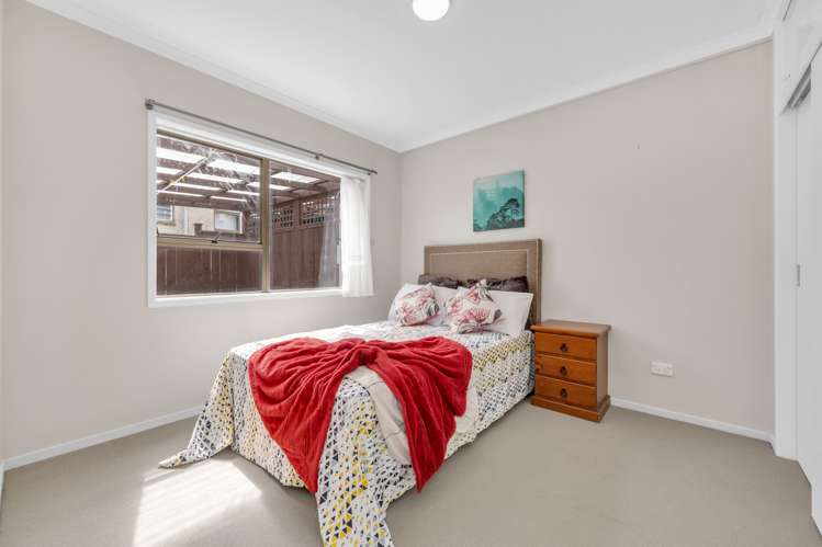 1/39 Hedge Row Sunnyhills_23